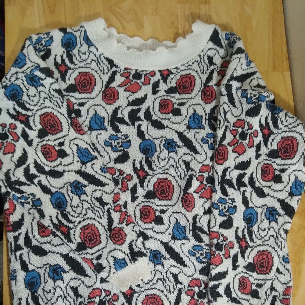 Vintage Croquet Club Red & Blue Roses Knit Crewneck Sweater